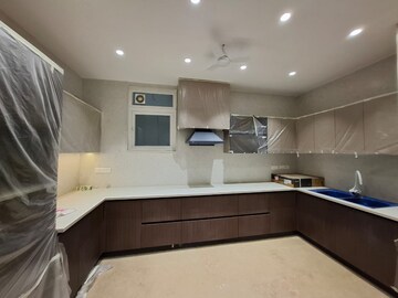 Kitchen in 4 BHK Builder Floor at DLF Atria, Dlf Phase ii – for Sale