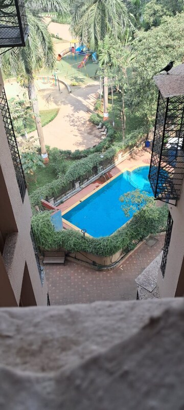Swimming Pool in 3 BHK Apartment at Omkar Alta Monte, Malad East – for Rent