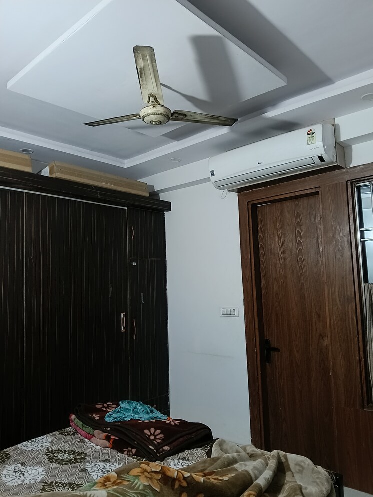 Bedroom, panchsheel enclave 4 Bedroom 150 Sq.Yd. Builder Floor In Panchsheel Enclave Ghaziabad 9593862