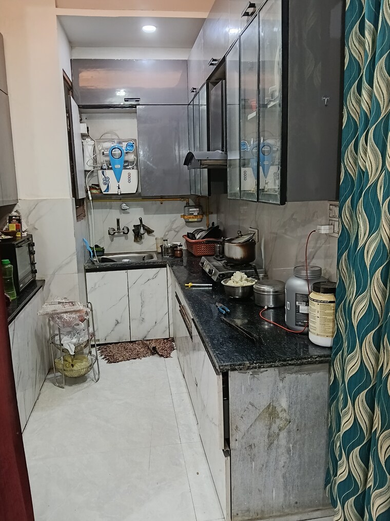 Kitchen, panchsheel enclave 4 Bedroom 150 Sq.Yd. Builder Floor In Panchsheel Enclave Ghaziabad 9593862