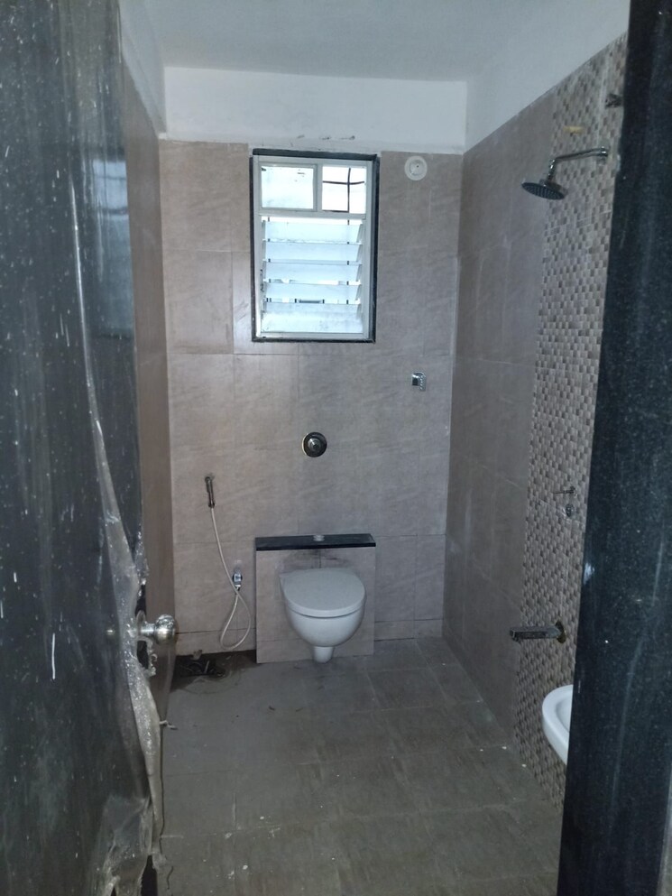Bathroom, bhojwani-samruddhi-park 2 Bedroom 1128 Sq.Ft. Apartment In Pimple Saudagar Pune 9593832