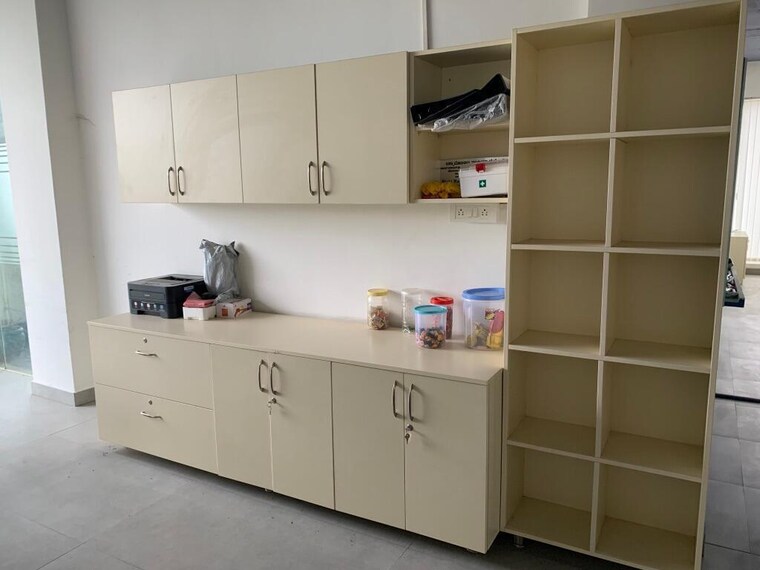 undefined, vijay nagar Commercial Office Space 2170 Sq.Ft. In Vijay Nagar Indore 9593837