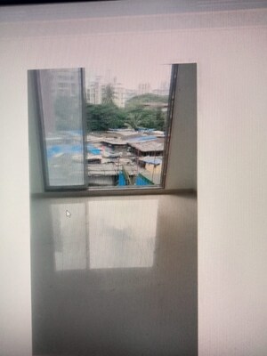 Room in 2 BHK Apartment at Avant Hillway, Goregaon East – for Rent