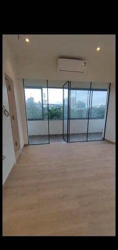 3 BHK + Servant Room Apartment For Sale in Shanaz Apartment