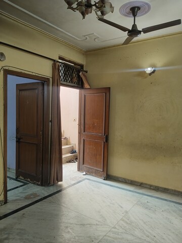 Room in 2 BHK Apartment at Ashoka Enclave Faridabad, Sector 34 – for Sale