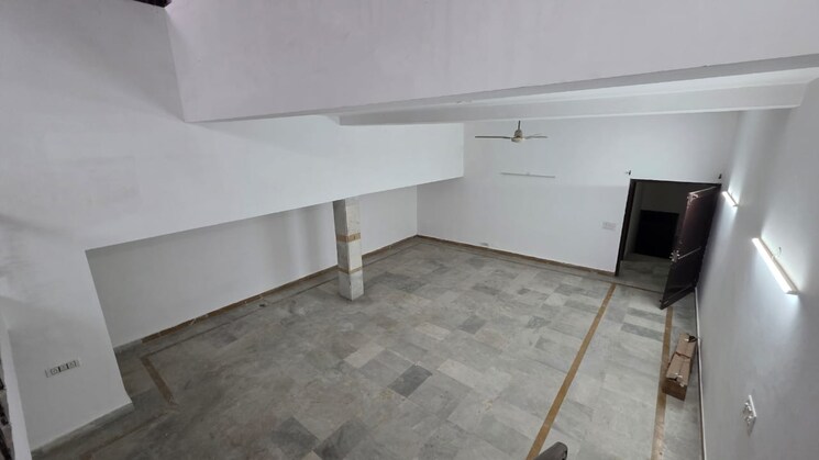 Room, saket 3 Bedroom 1300 Sq.Ft. Builder Floor In Saket Delhi 9593955