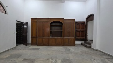 Room in 3 BHK Builder Floor at Saket – for Rent