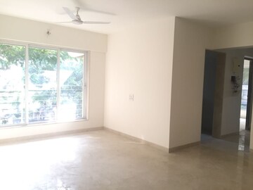 Room in 2 BHK Apartment at Swapnalok Towers, Malad East – for Rent