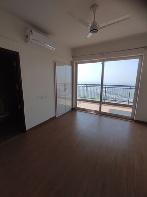 3 BHK Apartment For Rent in Godrej Meridien, Sector 106