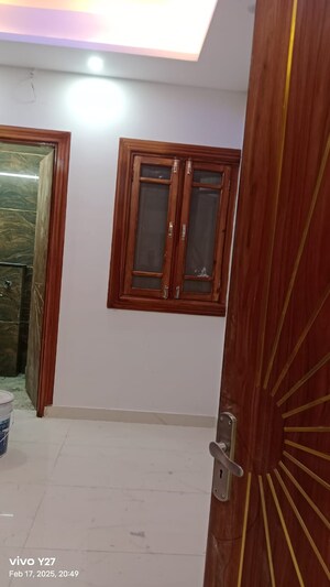 Room in 3 BHK Apartment at Shivalik Exotica, Kishanpur – for Sale