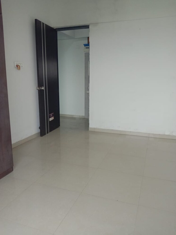 Room, versatile-valley 3.5 Bedroom 920 Sq.Ft. Apartment In Dombivli East Thane 9593949