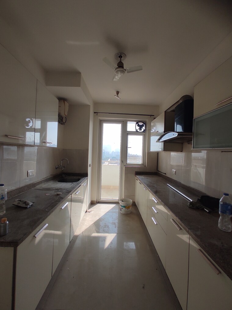 Kitchen, emaar-imperial-gardens 3 Bedroom 2025 Sq.Ft. Apartment In Sector 102 Gurgaon 9593989