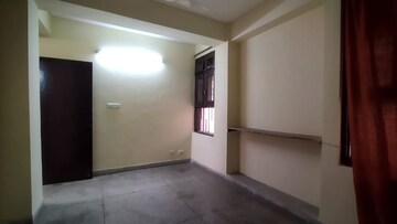 Room in 1 BHK Apartment at Molarband – for Rent