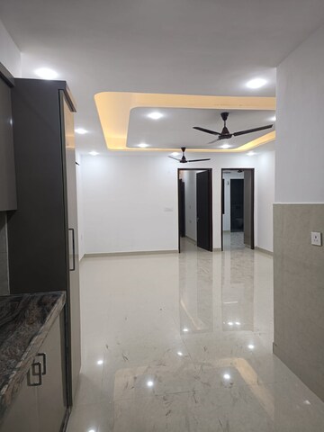 Building Lobby in 3 BHK Apartment at M3M Atrium, Sector 57 – for Rent