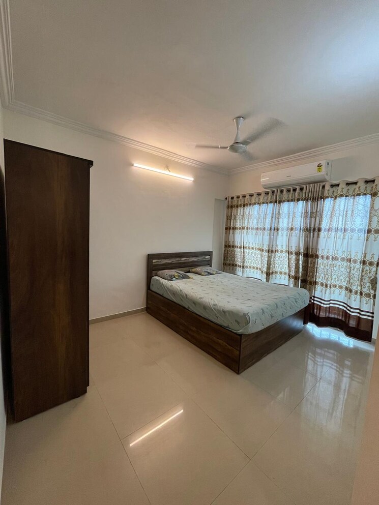Living Room, vastu-tower 3 Bedroom 1200 Sq.Ft. Apartment In Malad West Mumbai 9594071