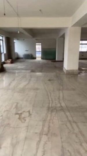  Showroom – Exterior View View at Mavdi - for Rent