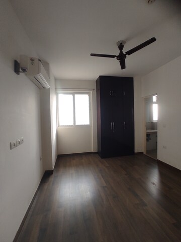 Furnished Amenities in 3 BHK Apartment at Conscient Heritage Max, Sector 102 – for Rent