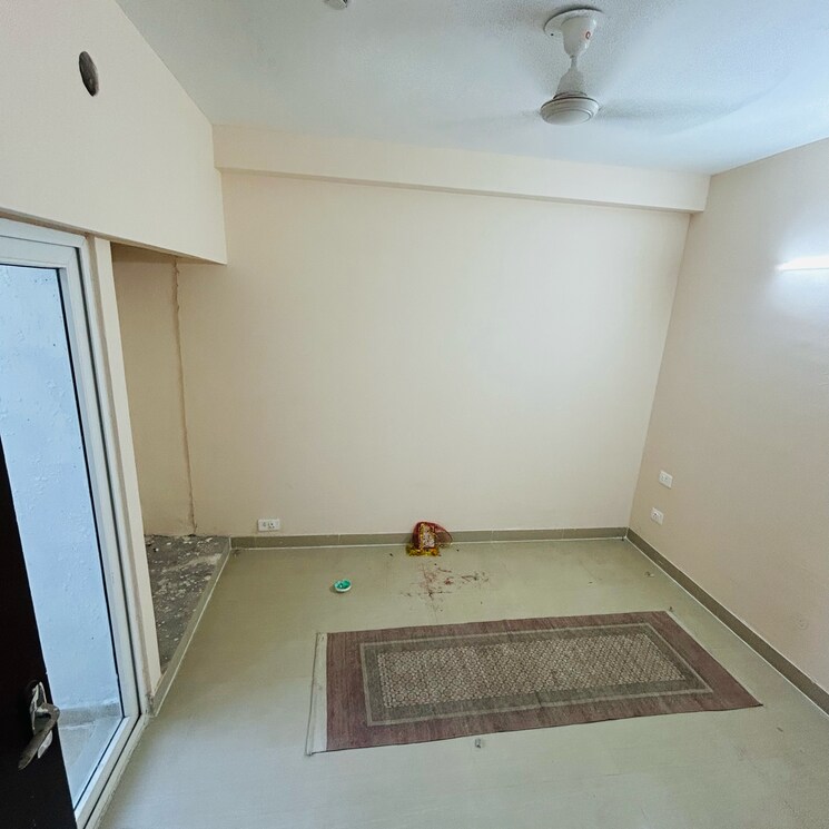 Bathroom, amrapali-dream-valley 1 Bedroom 585 Sq.Ft. Apartment In Amrapali Dream Valley Greater Noida 9594177