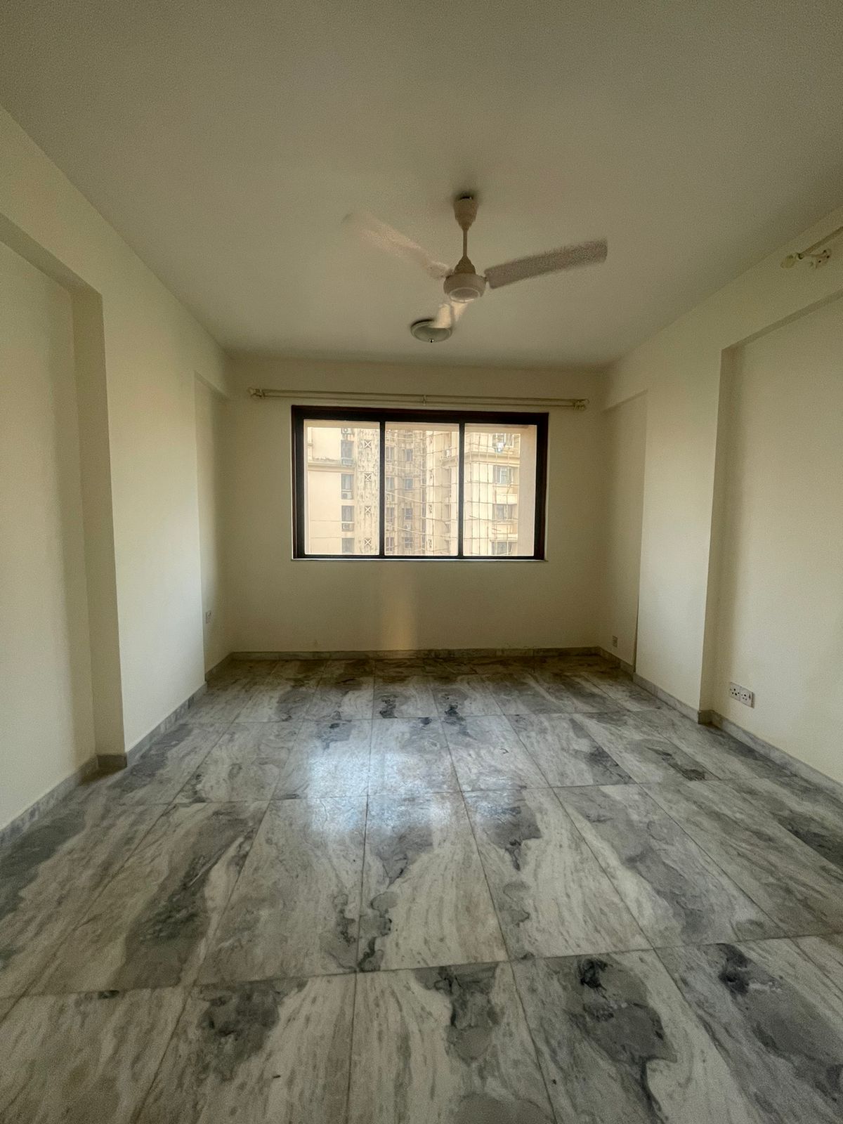 4 BHK 2650 Sq.Ft. Apartment in Hiranandani Gardens Solitaire