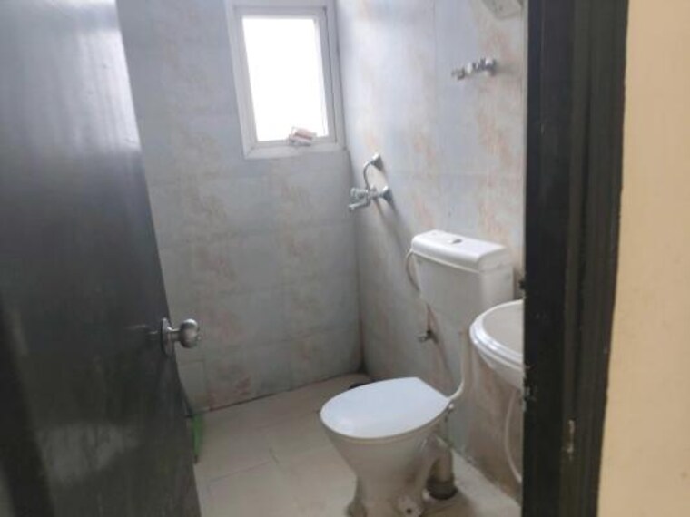 Attached Bathroom, signature-the-serenas 2 Bedroom 614 Sq.Ft. Apartment In Sohna Sector 36 Gurgaon 9594215