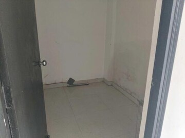 Room in 2 BHK Apartment at Signature The Serenas, Sohna Sector 36 – for Rent