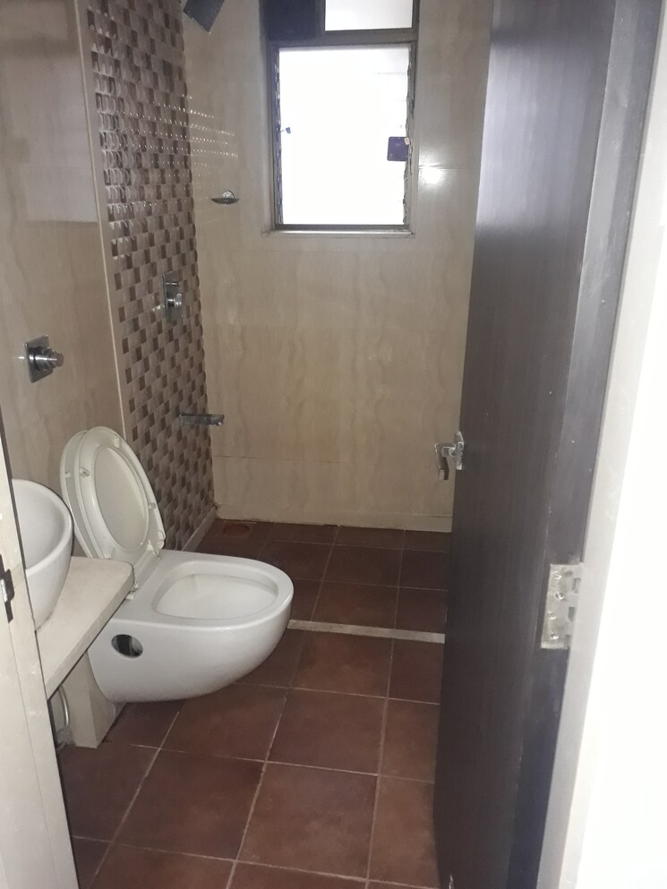 Bathroom, dgs-sheetal-tapovan 1 Bedroom 419 Sq.Ft. Apartment In Malad East Mumbai 9594246