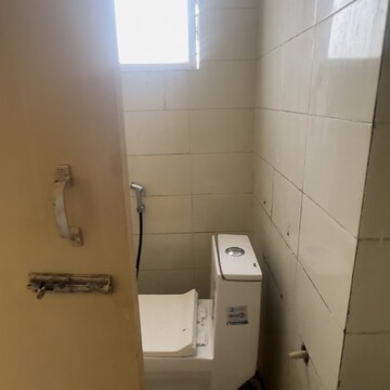 Bathroom in 1 RK Apartment at Spaze Privy, Sector 72 – for Rent