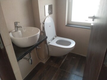 Attached Bathroom in 3 BHK Apartment at Vastu Tower, Malad West – for Rent