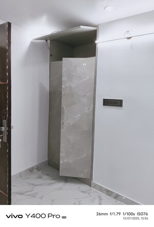 Room in 3 BHK Apartment at Dwarka – for Sale