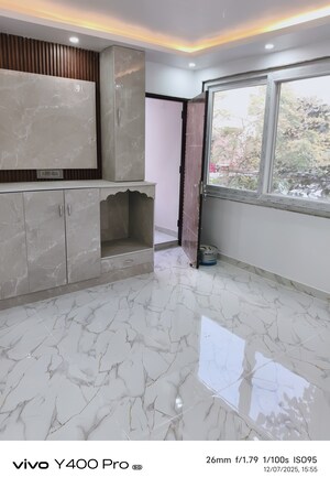 Room in 3 BHK Apartment at Dwarka – for Sale