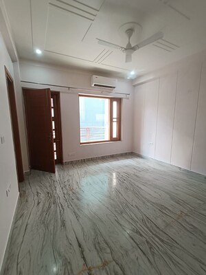 Bedroom in 3 BHK Apartment at Ardee City, Sector 52 – for Rent