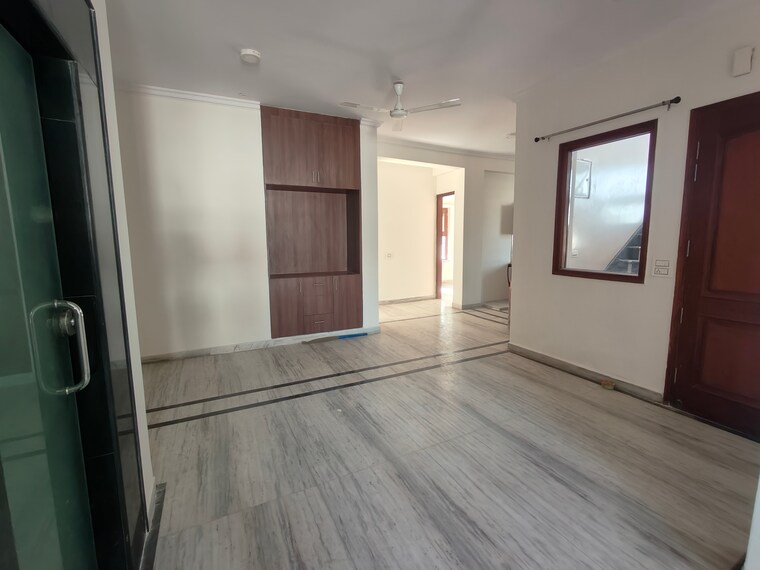Room, ardee-city 3 Bedroom 1830 Sq.Ft. Apartment In Sector 52 Gurgaon 9594405