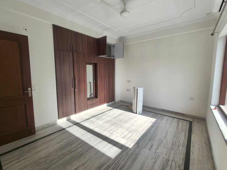 Room, ardee-city 3 Bedroom 1830 Sq.Ft. Apartment In Sector 52 Gurgaon 9594405