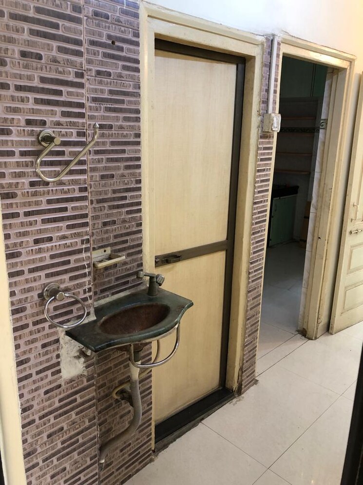 Balcony, vashi sector 15 3 Bedroom 1000 Sq.Ft. Apartment In Vashi Sector 15 Navi Mumbai 9594324