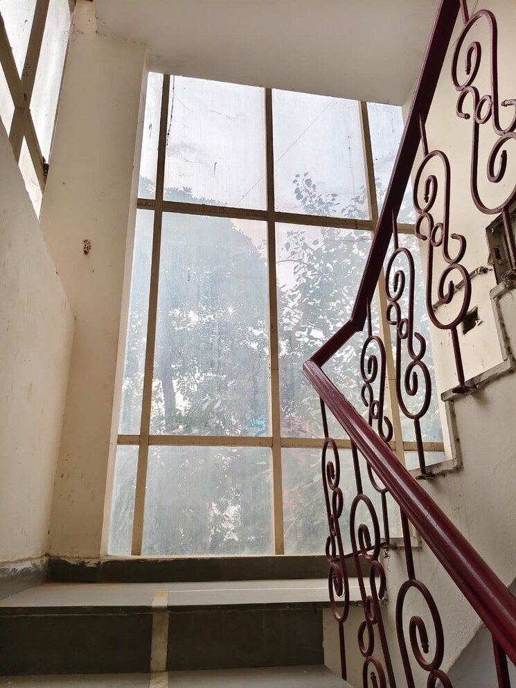 undefined, sector 63 Commercial Office Space 4800 Sq.Ft. In Sector 63 Noida 9594402