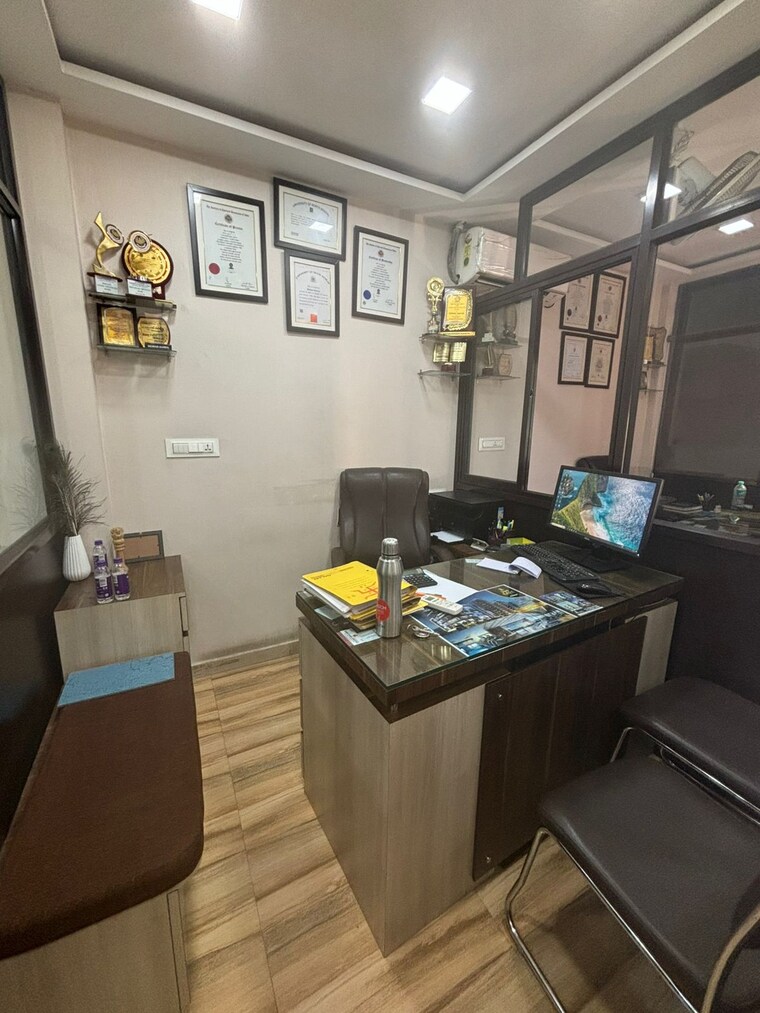 Team Area, sevoke road Commercial Office Space in IT/SEZ 450 Sq.Ft. In Sevoke Road Siliguri 9594487