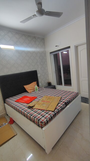 Furnished Amenities in 3.5 BHK Apartment at Spaze Privy, Sector 72 – for Rent