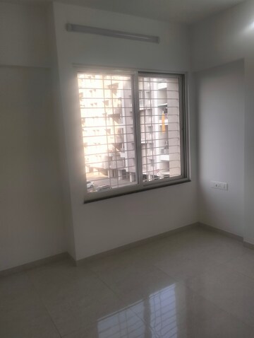 Room in 3 BHK Apartment at Shree Tirupati Maple Tower, Kondhwa – for Sale