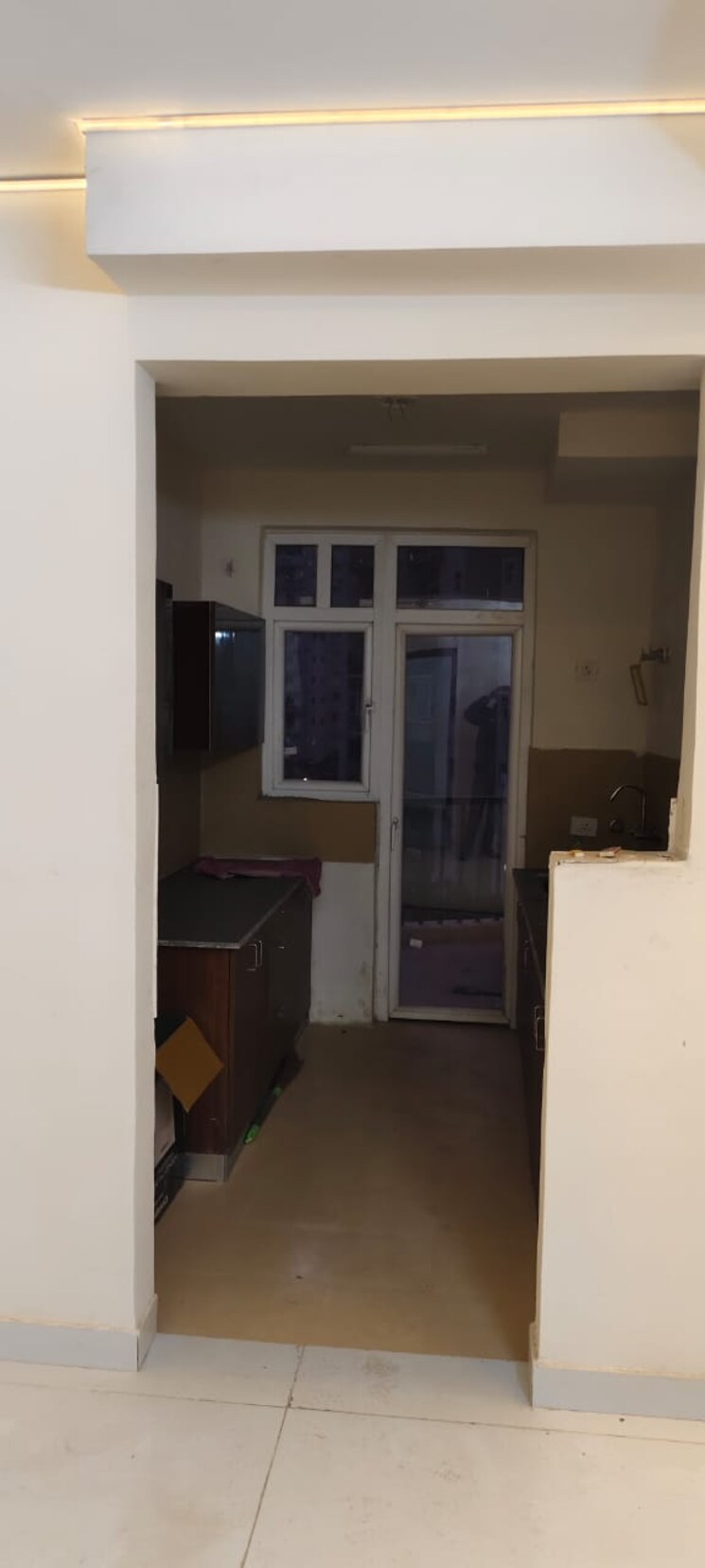 Kitchen, amrapali-heartbeat-city 3 Bedroom 1350 Sq.Ft. Apartment In Sector 107 Noida 9594525