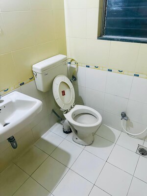 Bathroom in 3 BHK Apartment at Kumar Prerana, Aundh – for Sale