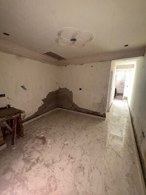 2 BHK Builder Floor For Sale in Sangam Vihar