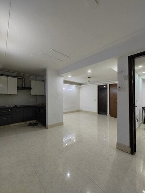 Room in 1 BHK Builder Floor at Saket – for Rent