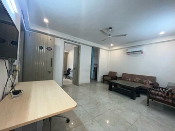 Kitchen in 3 BHK Builder Floor at Super Mart 1, Dlf Phase iv – for Rent