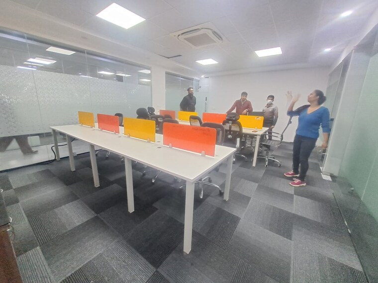 Team Area, sector 63 Commercial Office Space 1200 Sq.Ft. In Sector 63 Noida 9594586