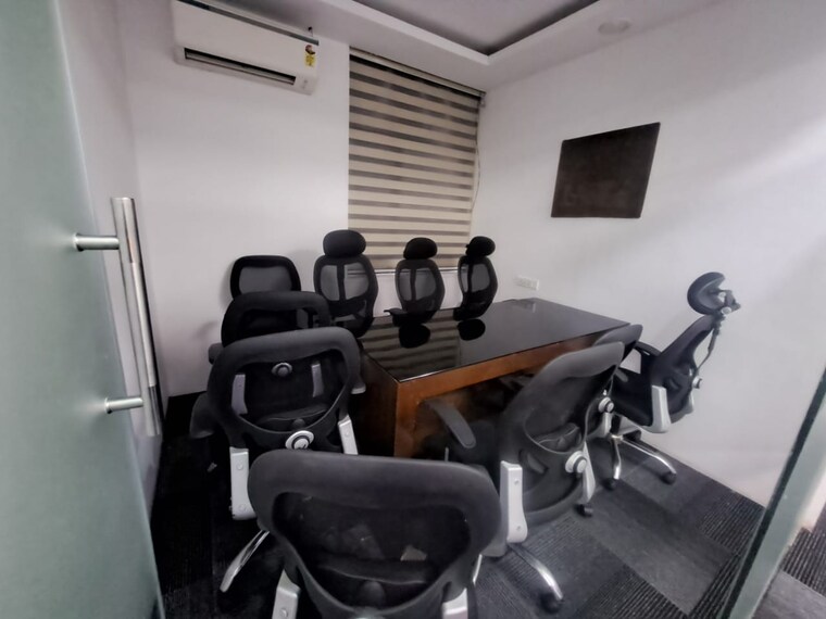 Team Area, sector 63 Commercial Office Space 1200 Sq.Ft. In Sector 63 Noida 9594586