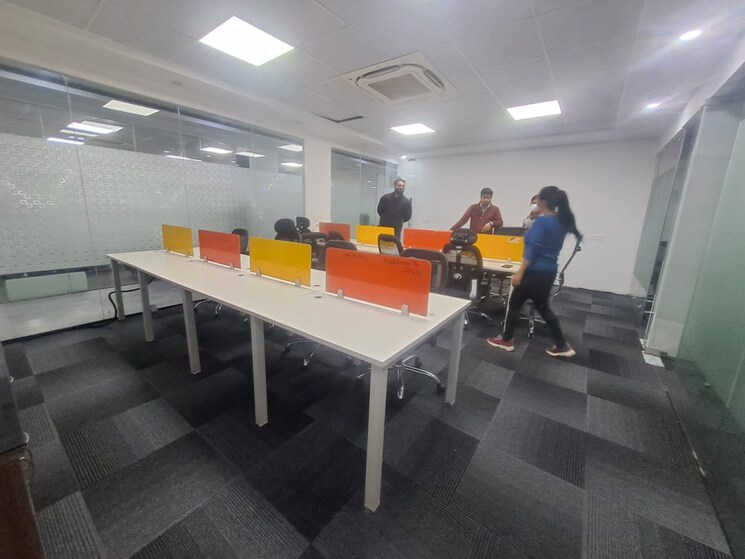 Team Area, sector 63 Commercial Office Space 1200 Sq.Ft. In Sector 63 Noida 9594586