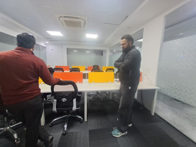 Gym, sector 63 Commercial Office Space 1200 Sq.Ft. In Sector 63 Noida 9594586