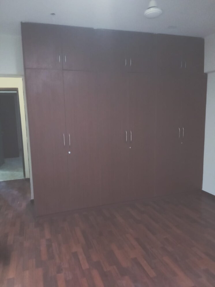 Room, prabhadevi 3 Bedroom 1500 Sq.Ft. Apartment In Prabhadevi Mumbai 9594641