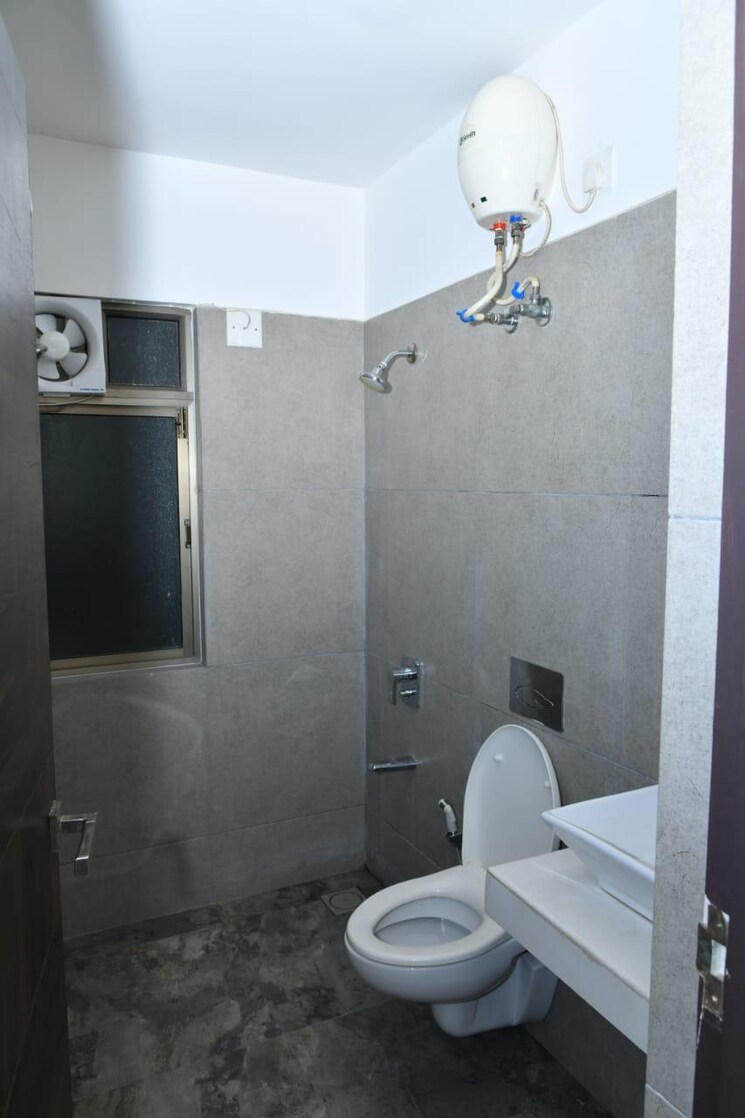 Bathroom, jodhpur 4 Bedroom 2800 Sq.Ft. Apartment In Jodhpur Ahmedabad 9594801