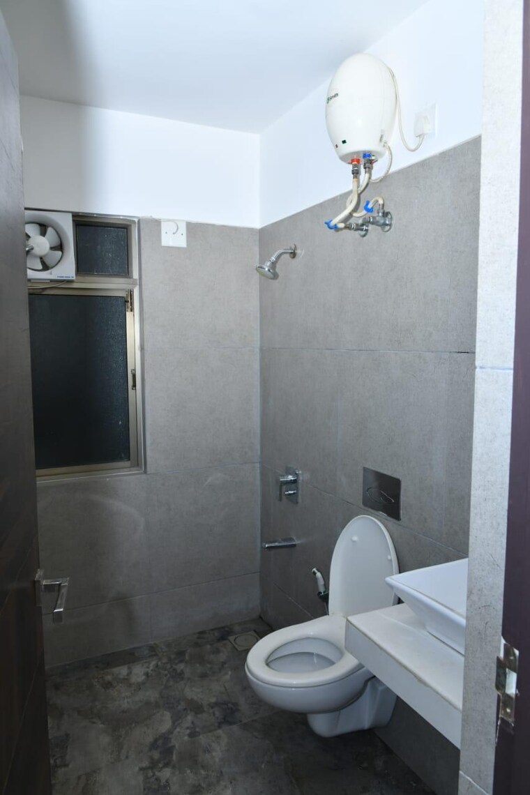 Bathroom, jodhpur 4 Bedroom 2800 Sq.Ft. Apartment In Jodhpur Ahmedabad 9594801